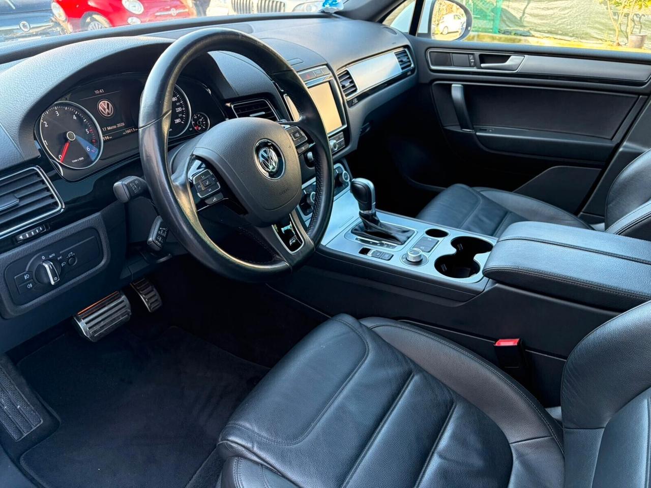 Volkswagen Touareg 3.0 TDI 204 CV tiptronic R-LINE*EURO6*FULL