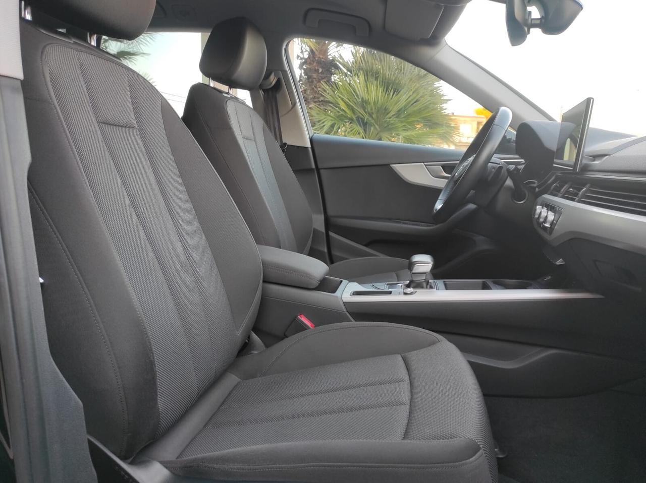 Audi A4 Avant 30 TDI/136 CV S tronic