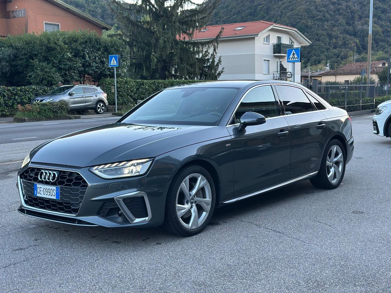 Audi A4 40 TDI quattro S tronic S line edition