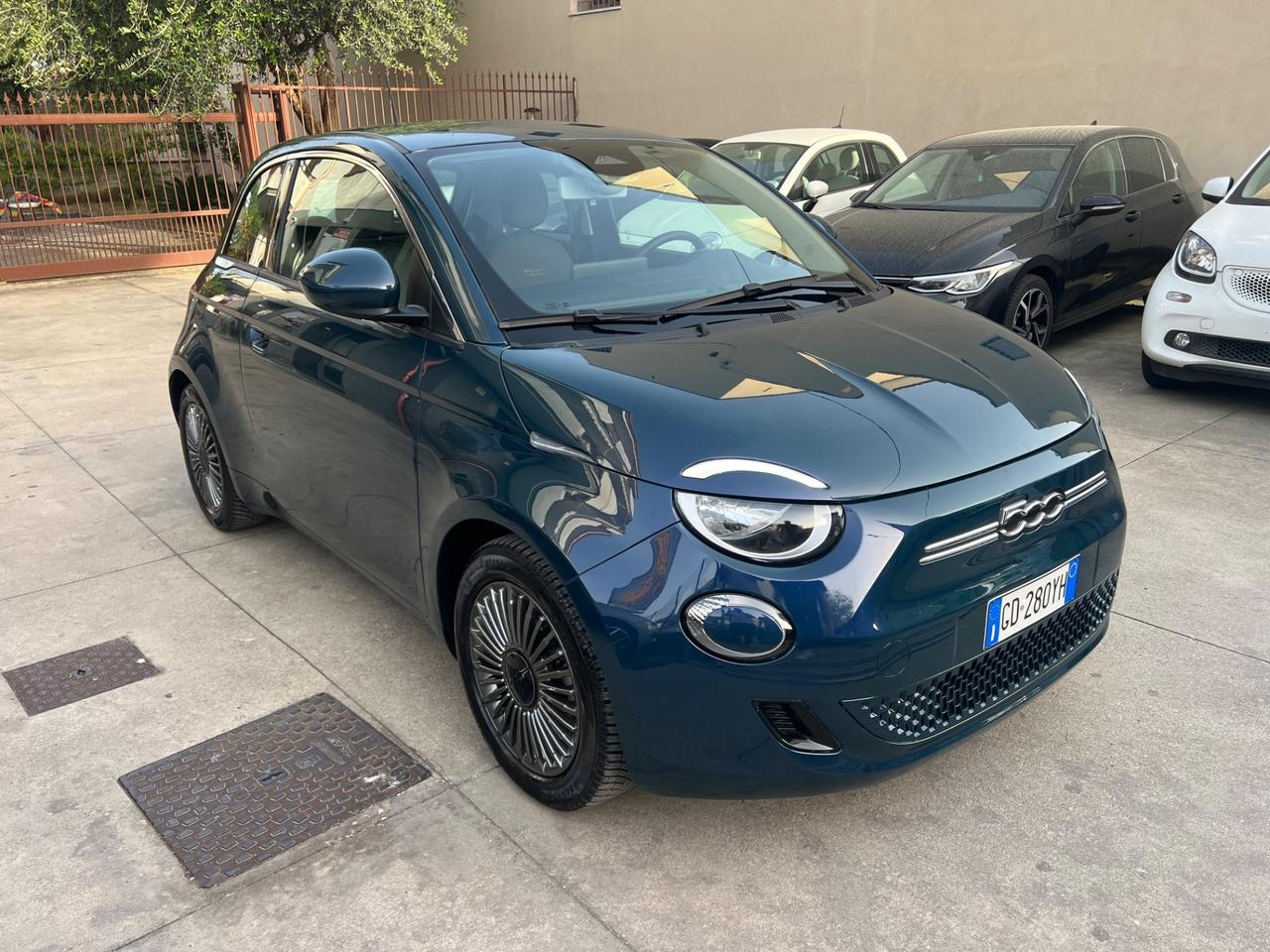 Fiat 500 500e Berlina 42 kWh La Prima OPENING EDITION
