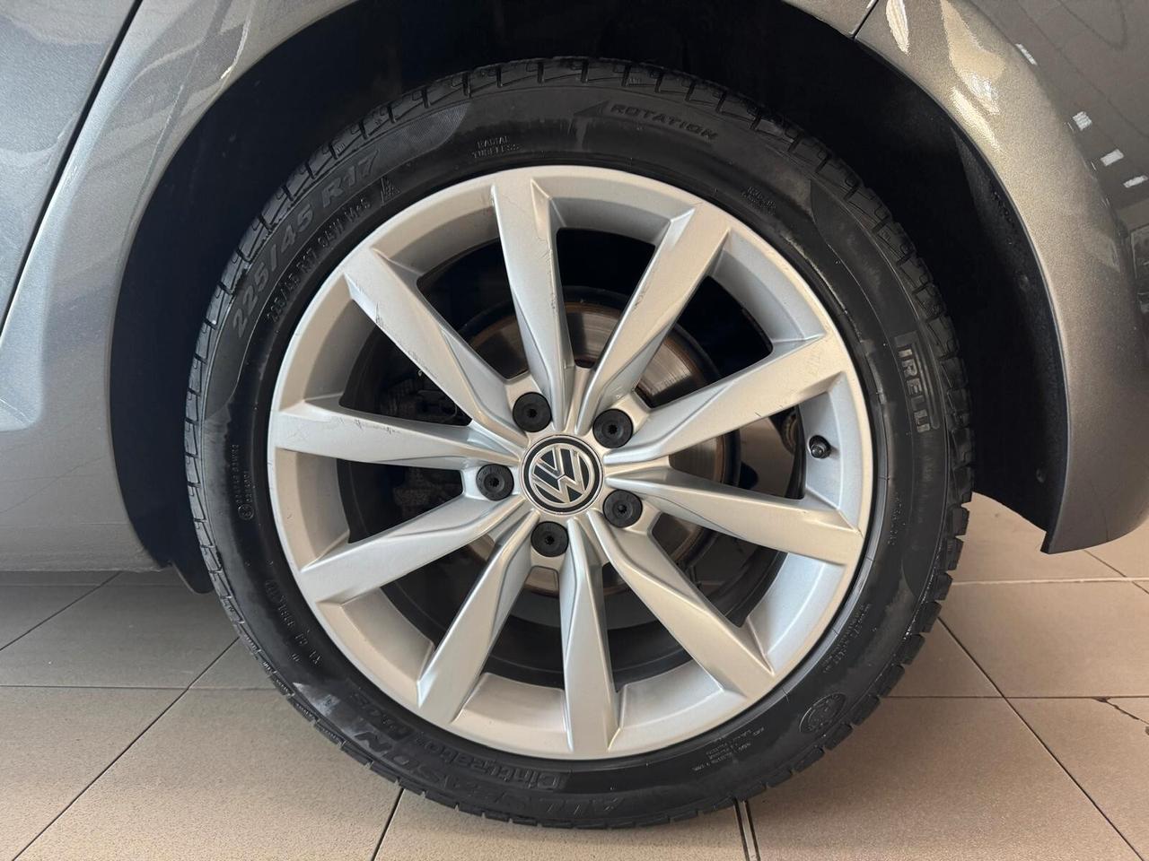Volkswagen Golf 1.4 TSI 125 CV 5p. Highline BlueMotion Technology UNICOPROPRIETARIO SEMPRE TAGLIANDATO PARI AL NUOVO!!!