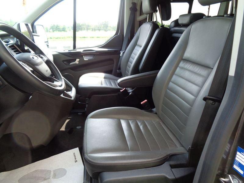 Ford Tourneo Custom 320 2.0 EcoBlue 170CV aut. PC Titanium
