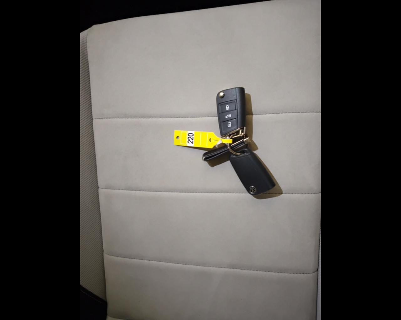 VOLKSWAGEN T-Roc I 2022 - T-Roc 1.0 tsi Style 110cv