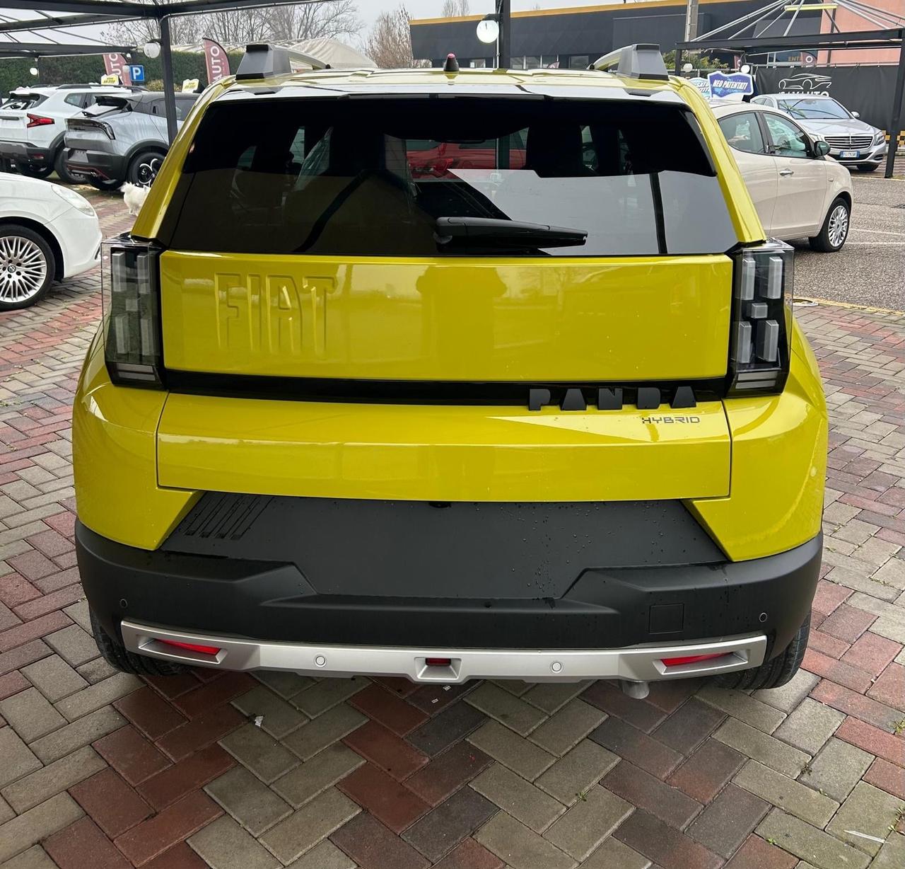 Fiat Grande Panda 1.2 Hybrid 110 CV S&S La Prima