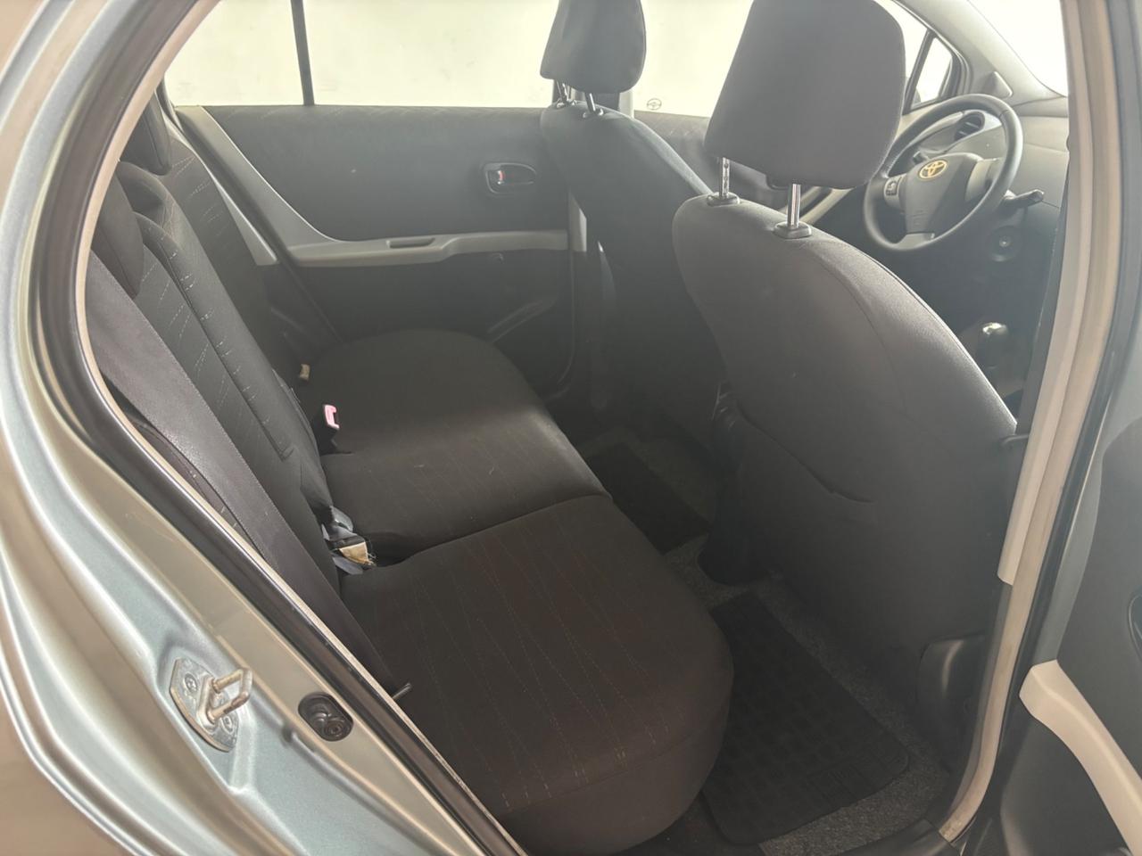 Toyota Yaris 1.0 5 porte