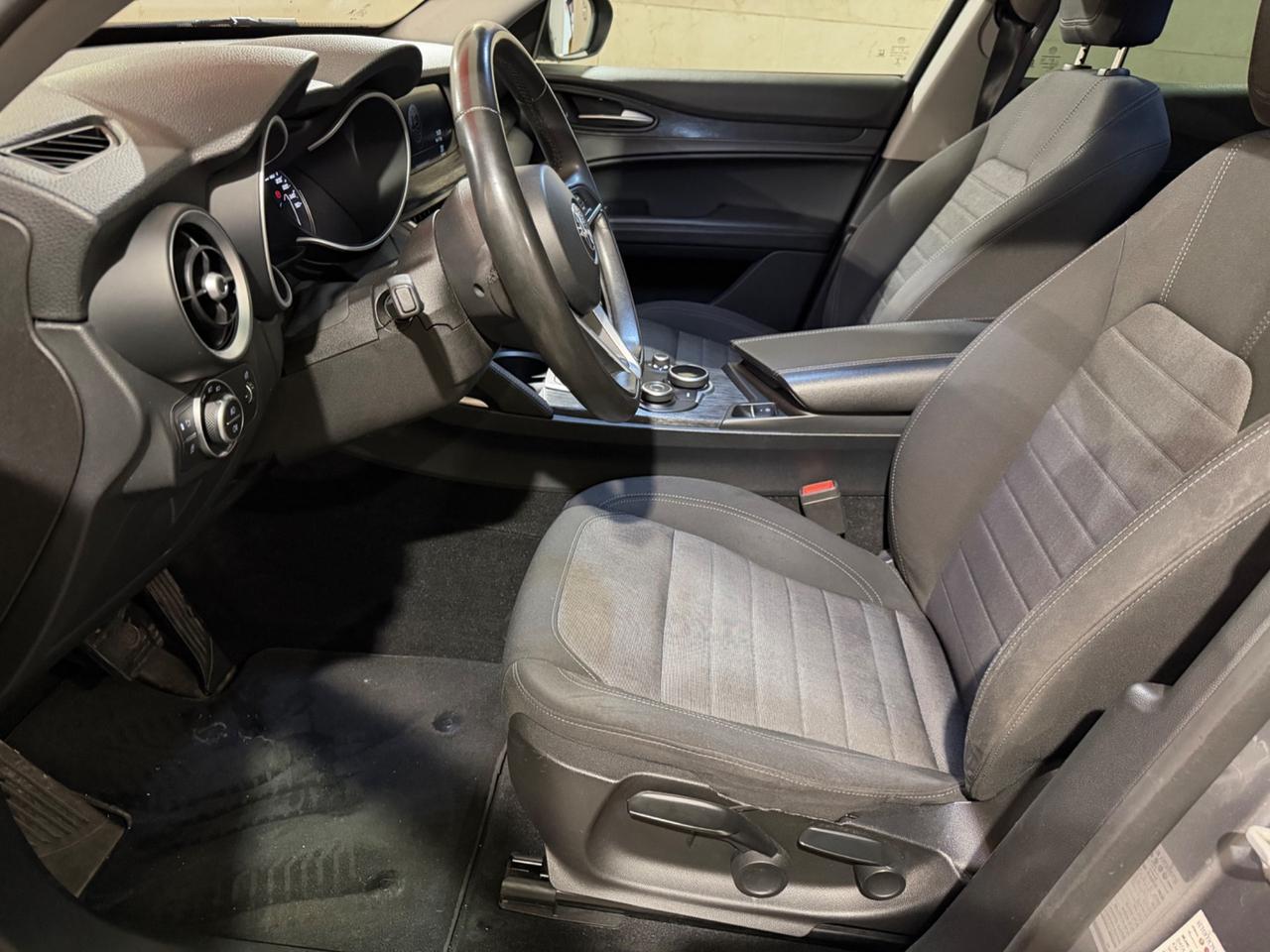 Alfa Romeo Stelvio 2.2 Turbodiesel 160 CV AT8 RWD Business