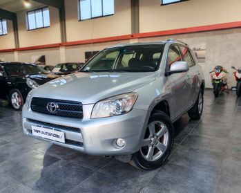 Toyota RAV 4 2.2 D-4D 136 CV Luxury