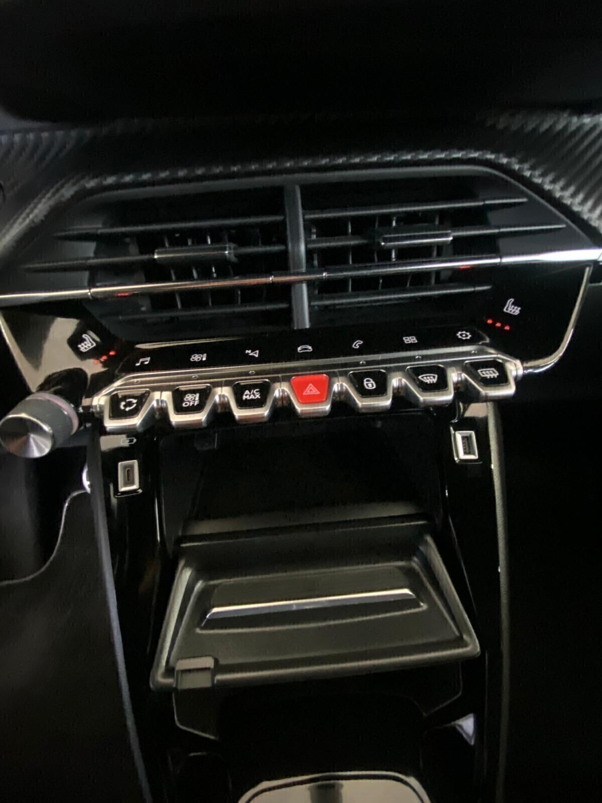 Peugeot 2008 BlueHDi 130 S&S EAT8 GT