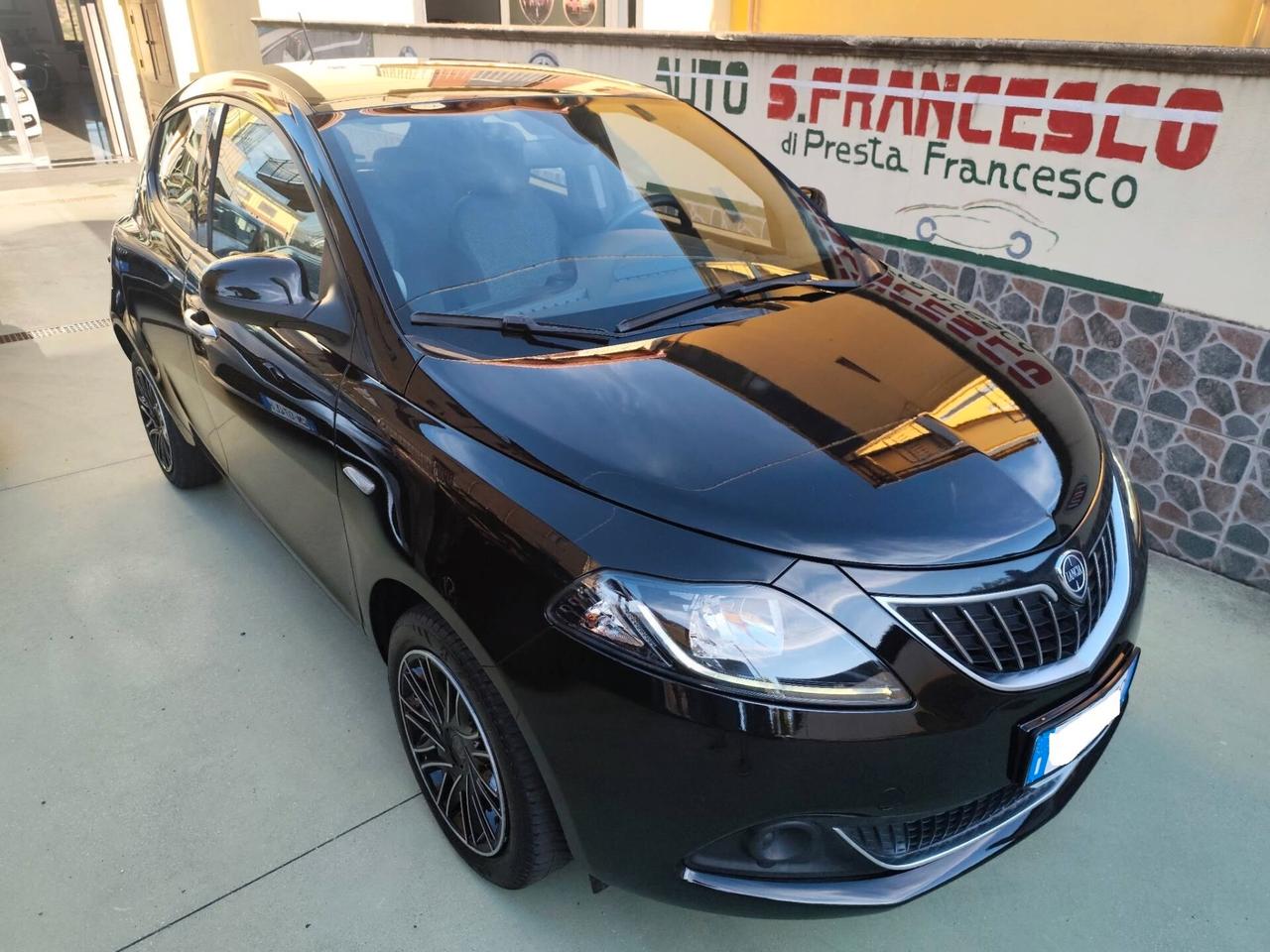 Lancia Ypsilon 1.0 Silver -12/2022