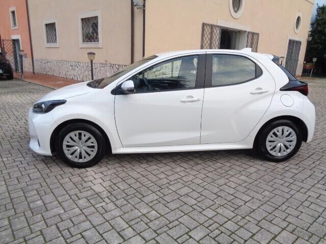 Toyota Yaris 1.0 5 porte Active OK NEOPATENTATI NO VINCOLO DI FINANZIAMENTO