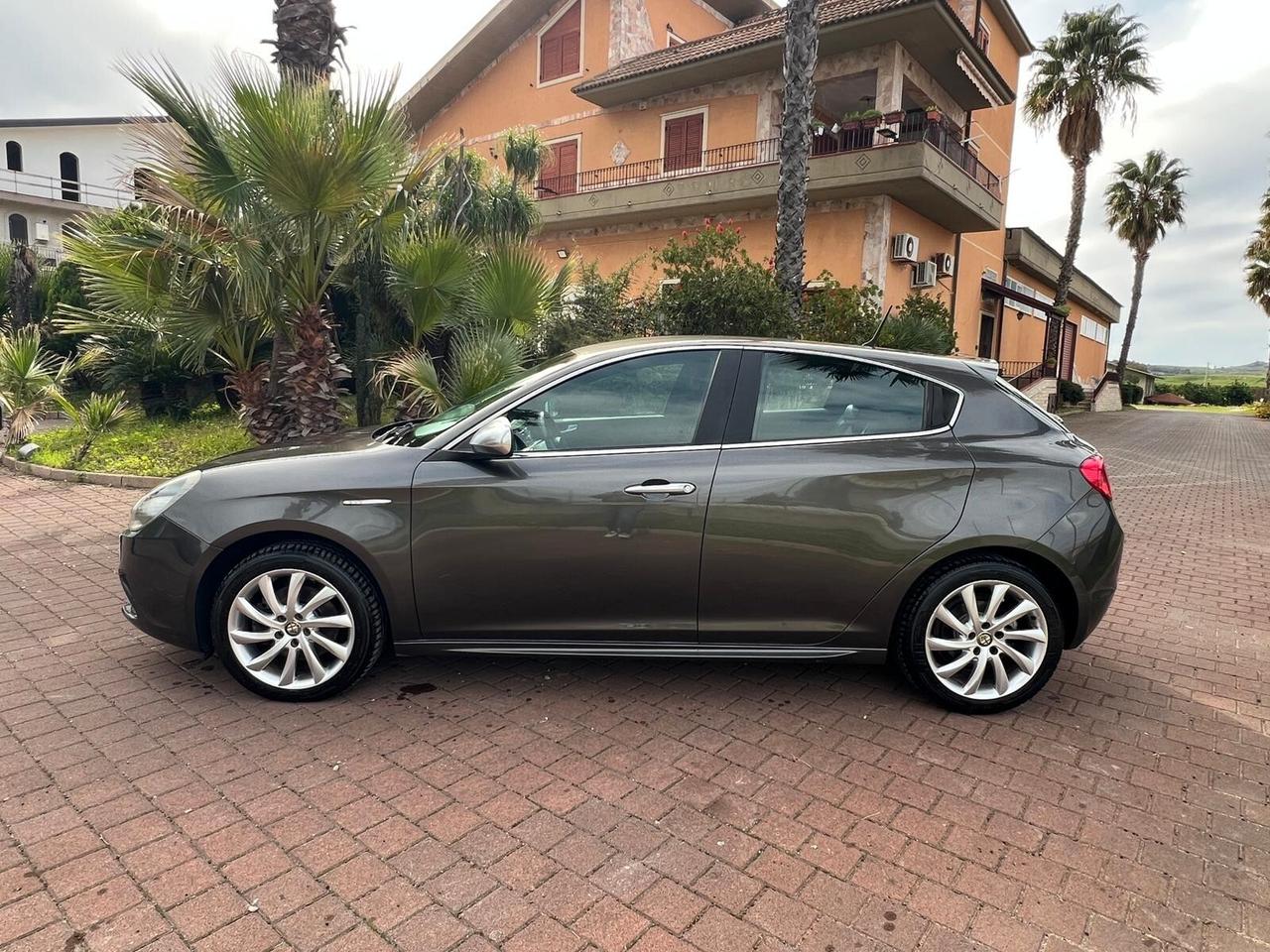 Alfa Romeo Giulietta 2.0 JTDm-2 140 CV Distinctive