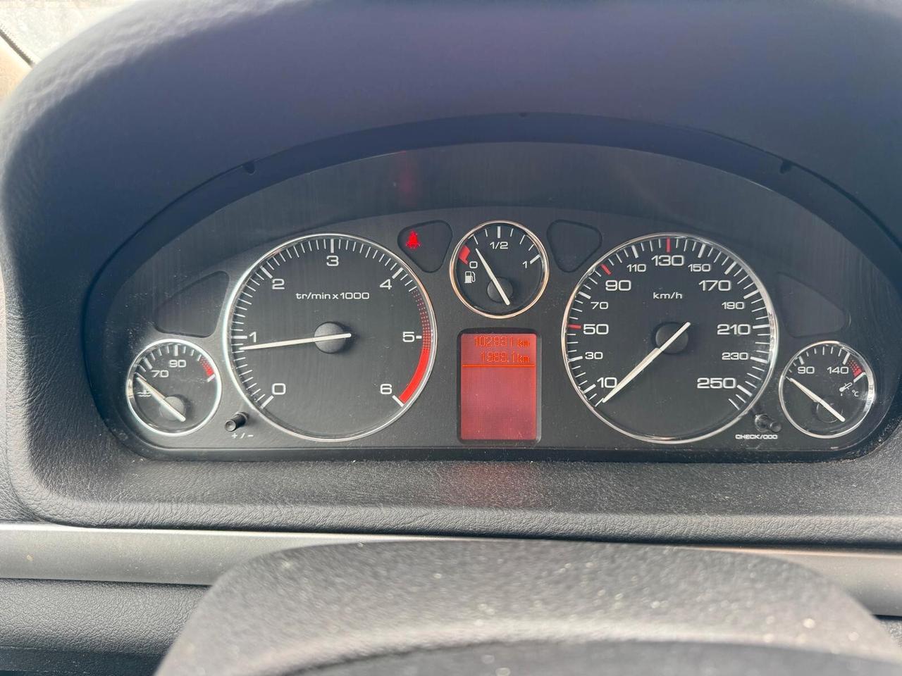 Peugeot 407 1.6 HDi SW Confort