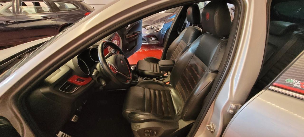 Alfa Romeo Giulietta 1750 TBi 235 cv Quadrifoglio Verde