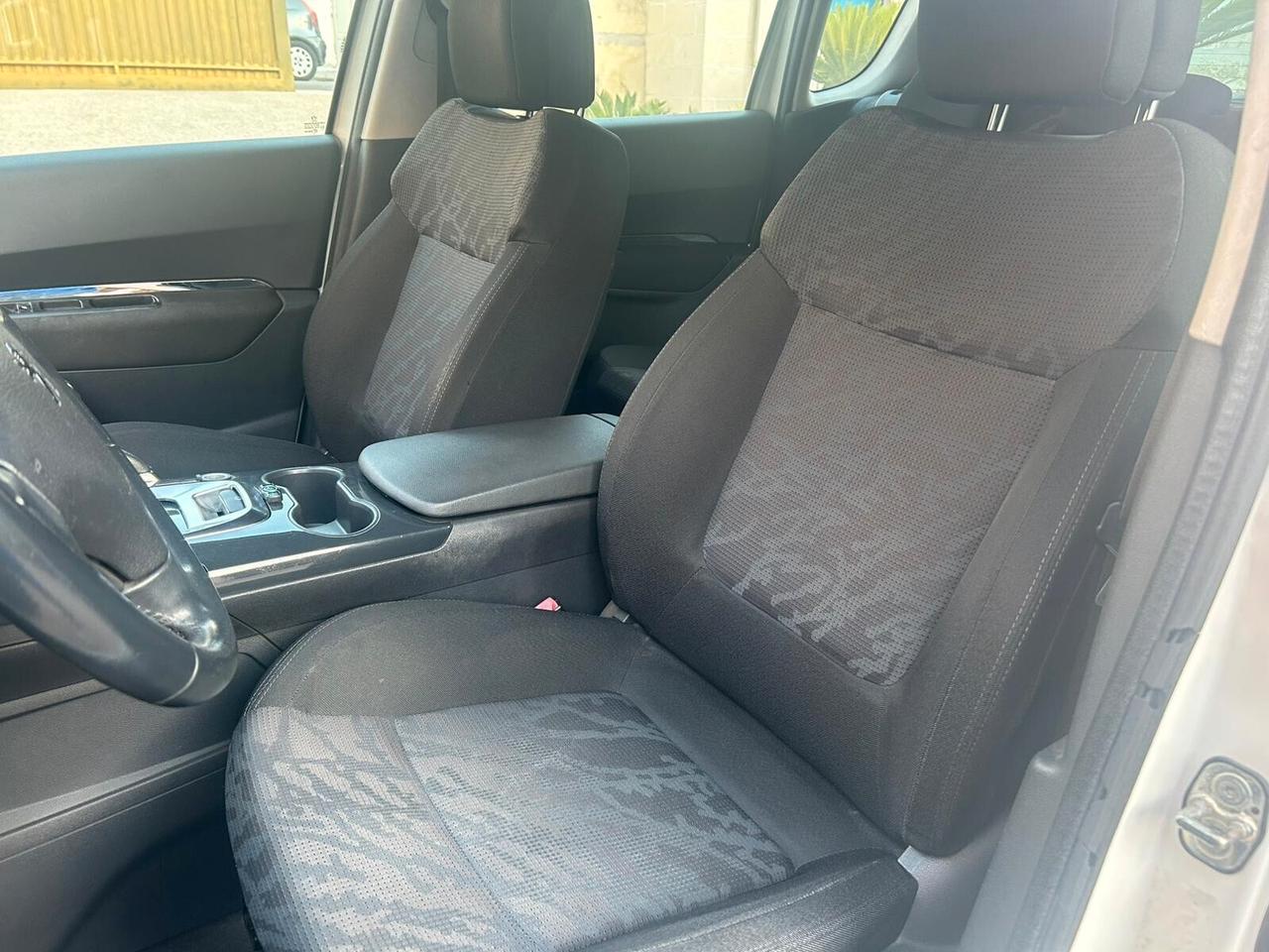 Peugeot 3008 1.6 HDi 110CV Aut.