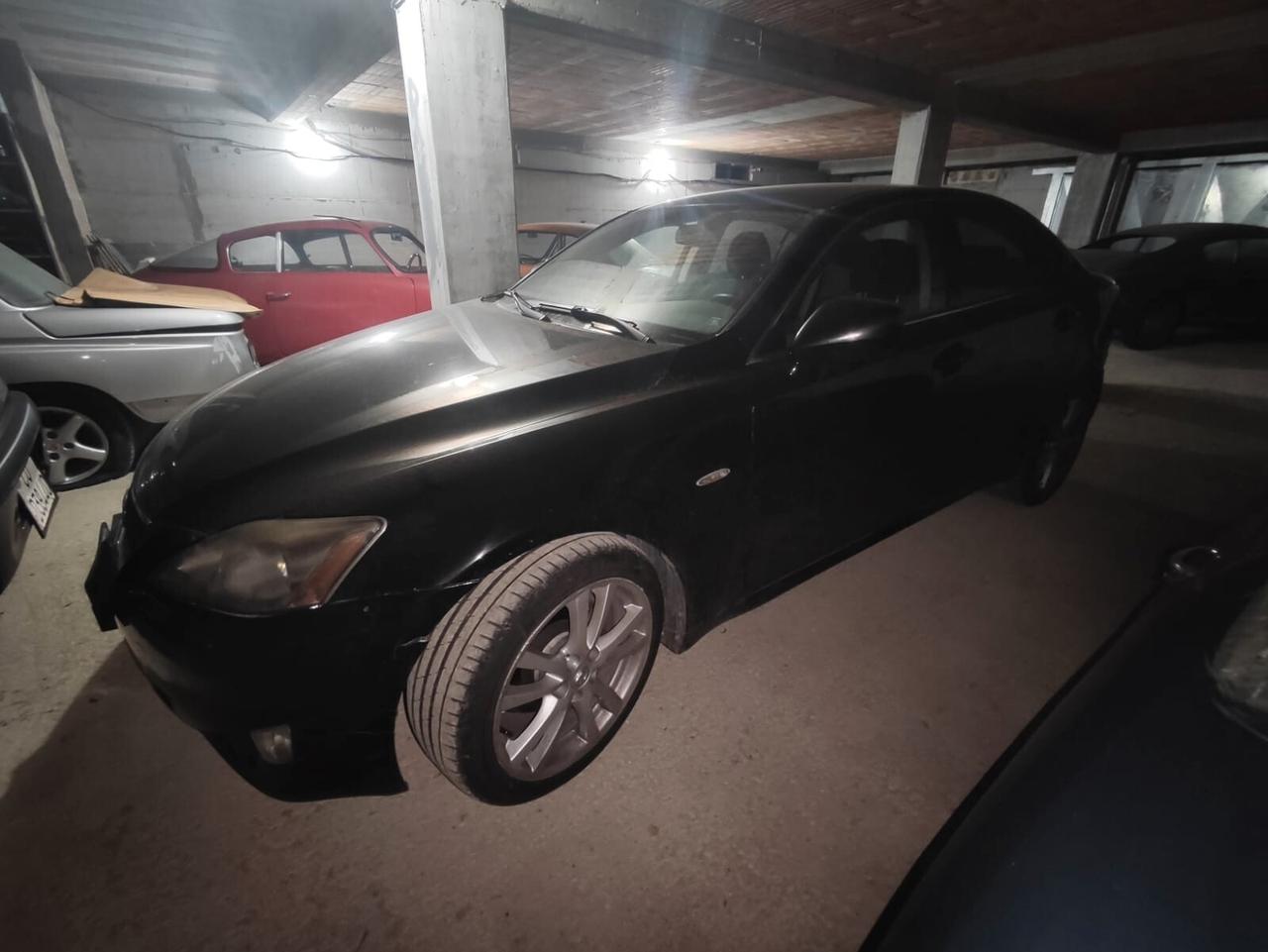 Lexus 220D 2.2 177CV