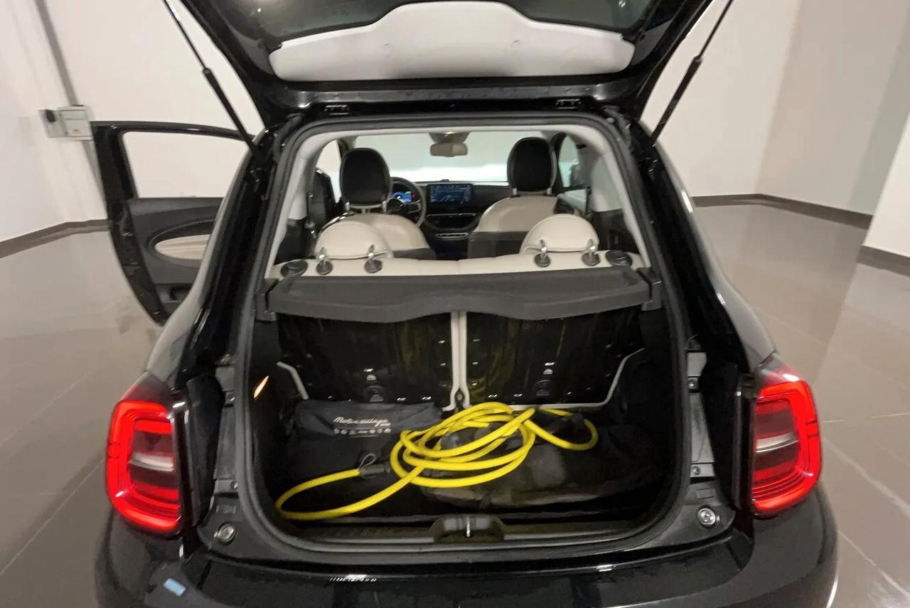 Fiat 500 500e 3+1 42 kWh La Prima