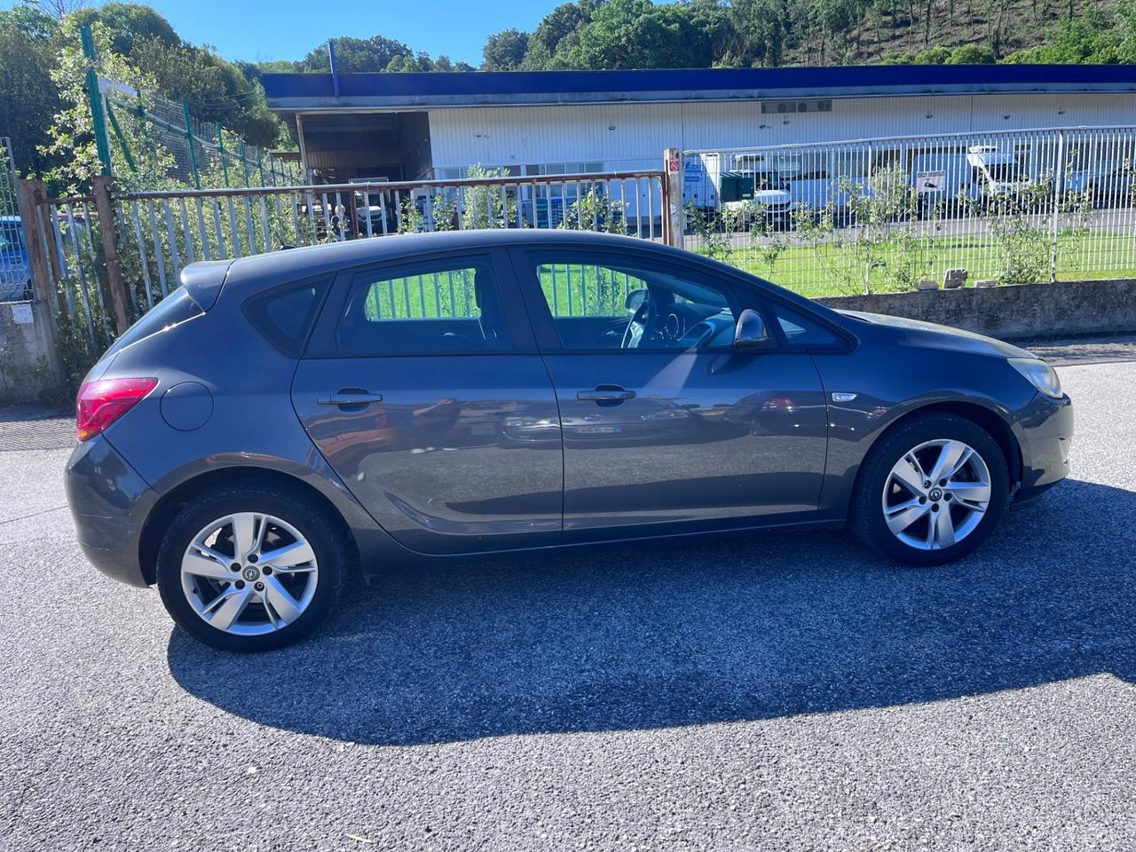 Opel Astra 1.7 CDTI 110CV 5 porte Elective
