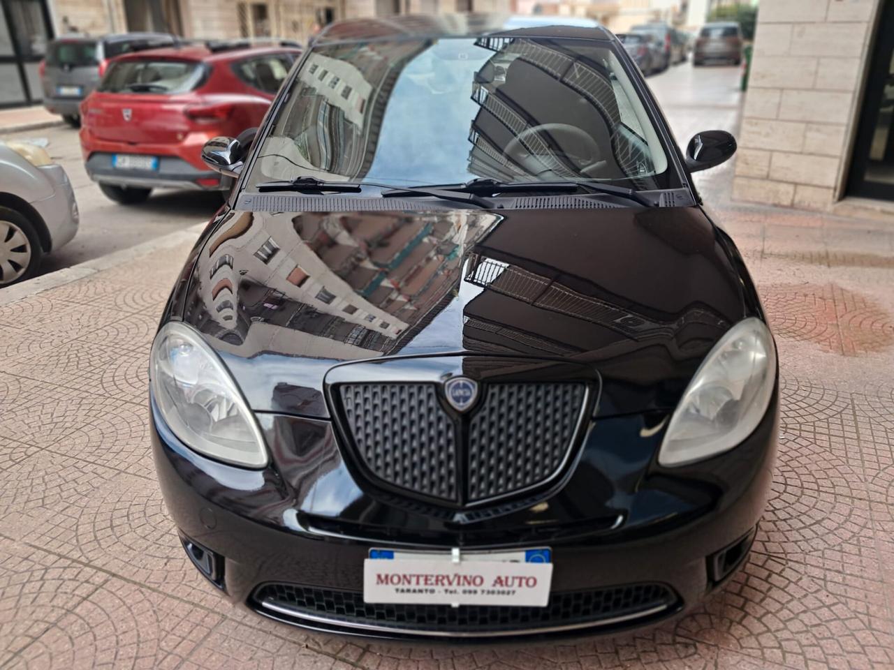 Lancia Ypsilon 1.3 MJT 75 CV MomoDesign-Euro4690