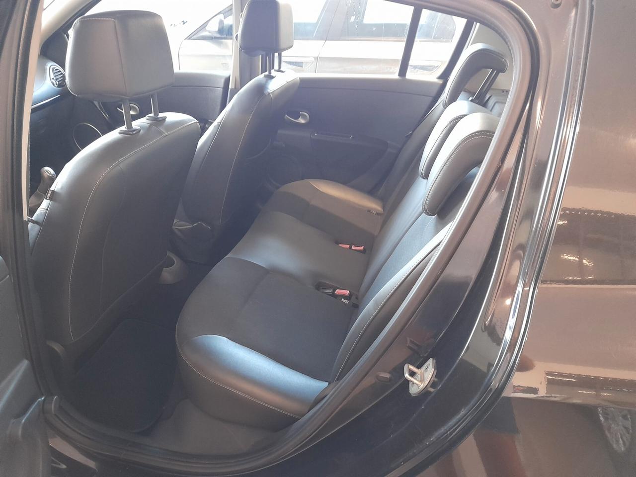 Renault Clio 1.2 16V 5 porte Dynamique