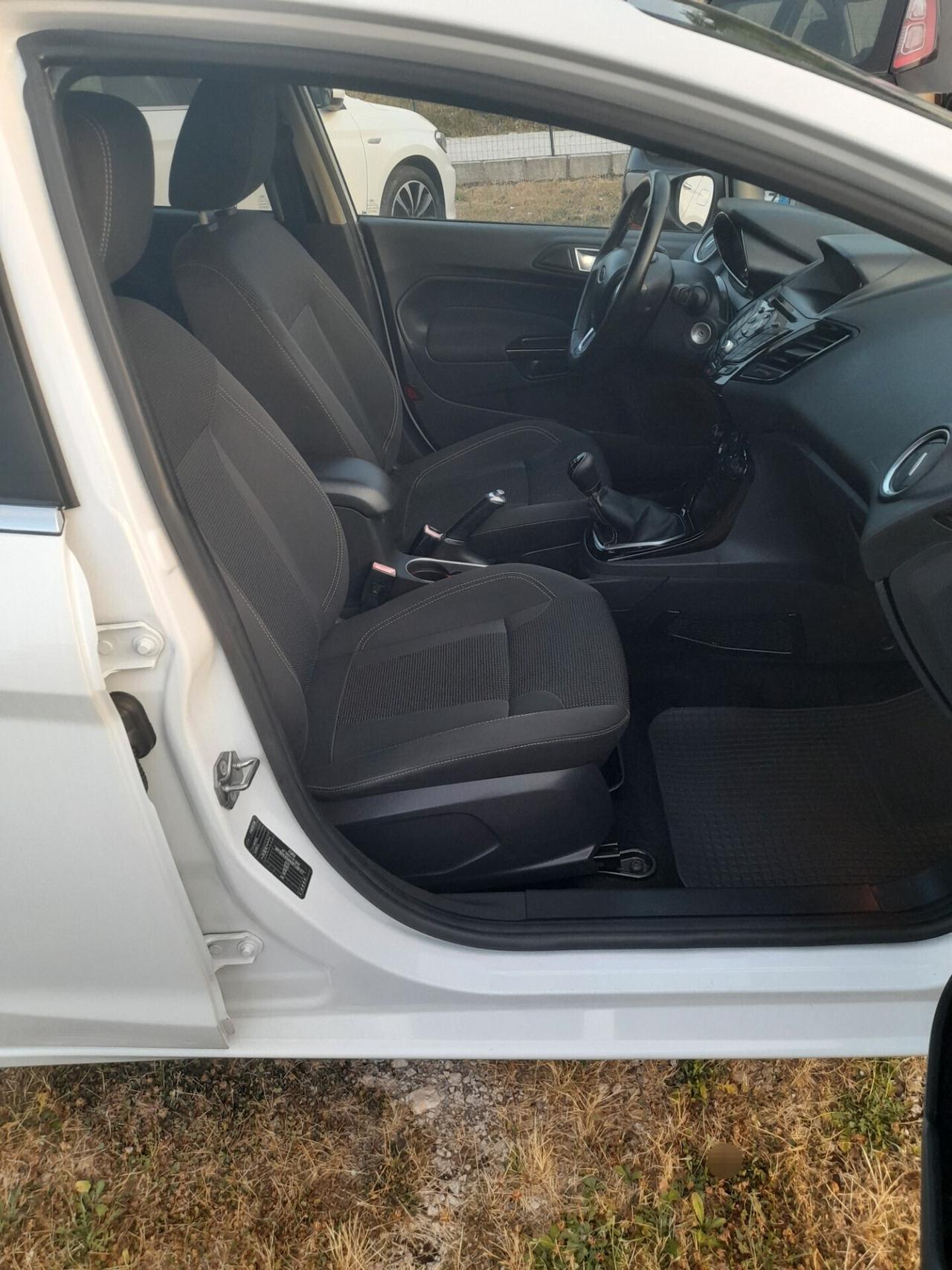Ford Fiesta 1.5 TDCi 75CV 5 porte Titanium