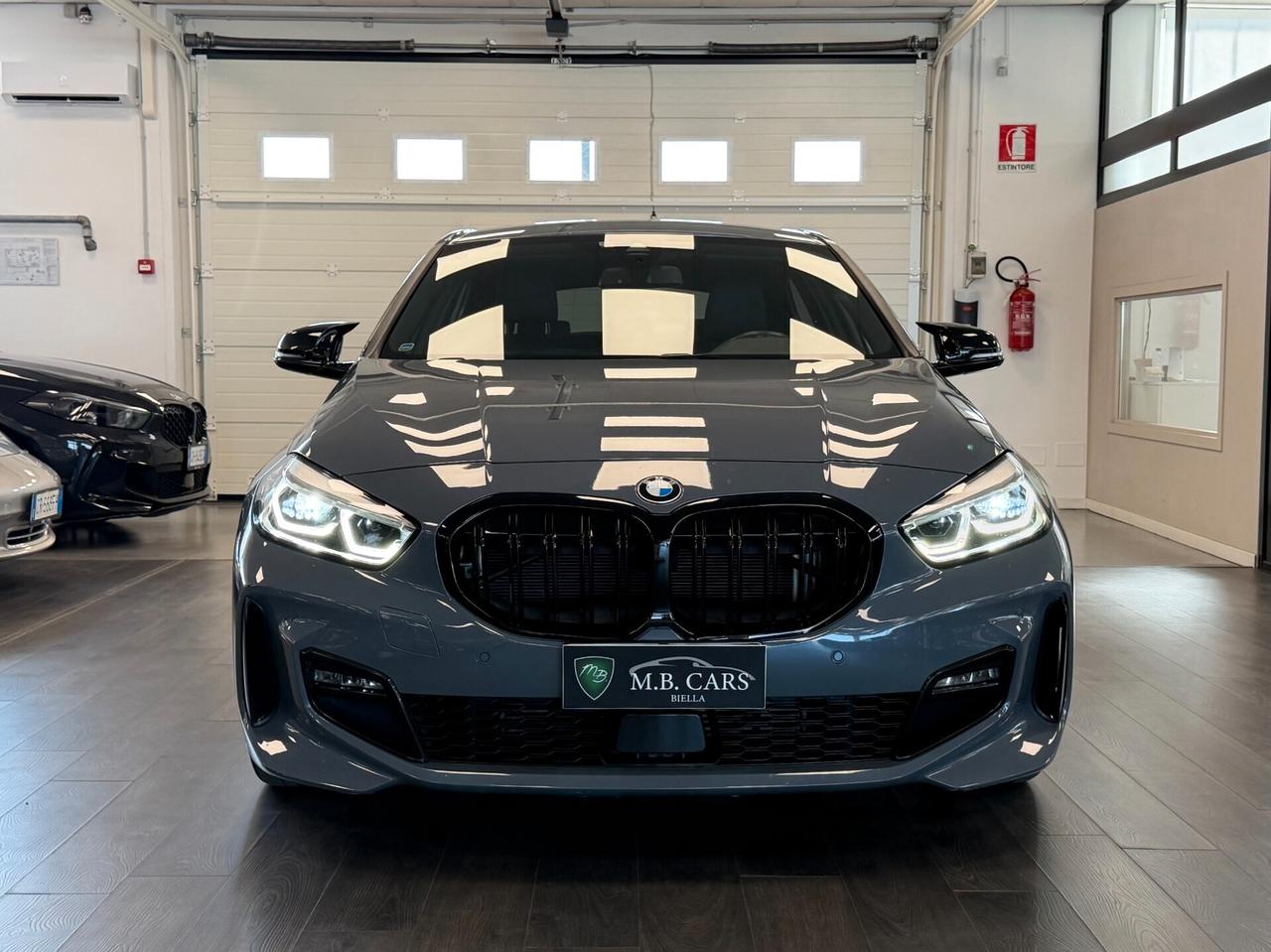 Bmw 118 118d 5p. Msport