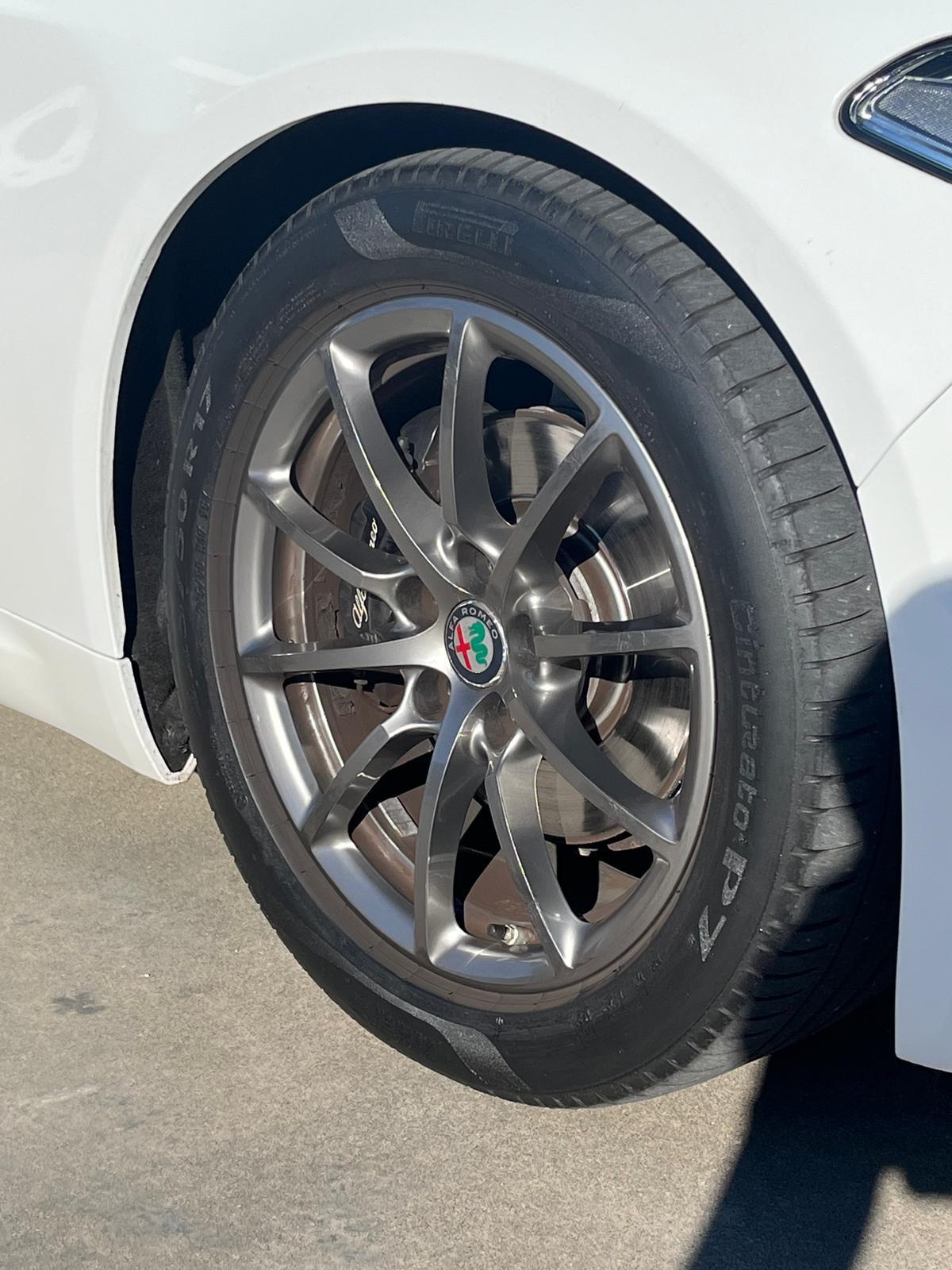 Alfa Romeo Giulia 2.2 Turbodiesel 180 CV AT8 Business Sport Launch Ed.