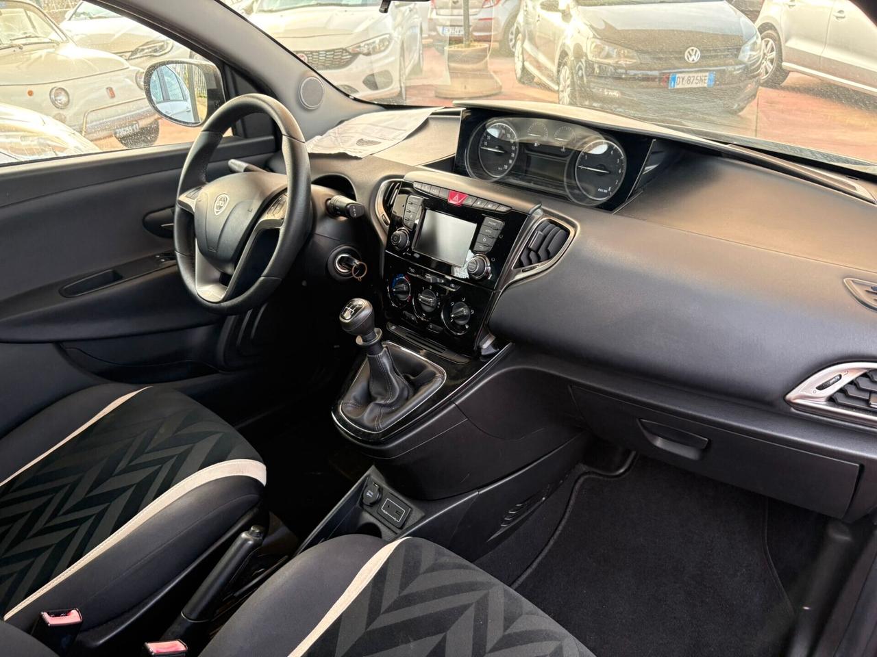 Lancia Ypsilon 1.2 69 CV 5 porte GPL Ecochic Mya