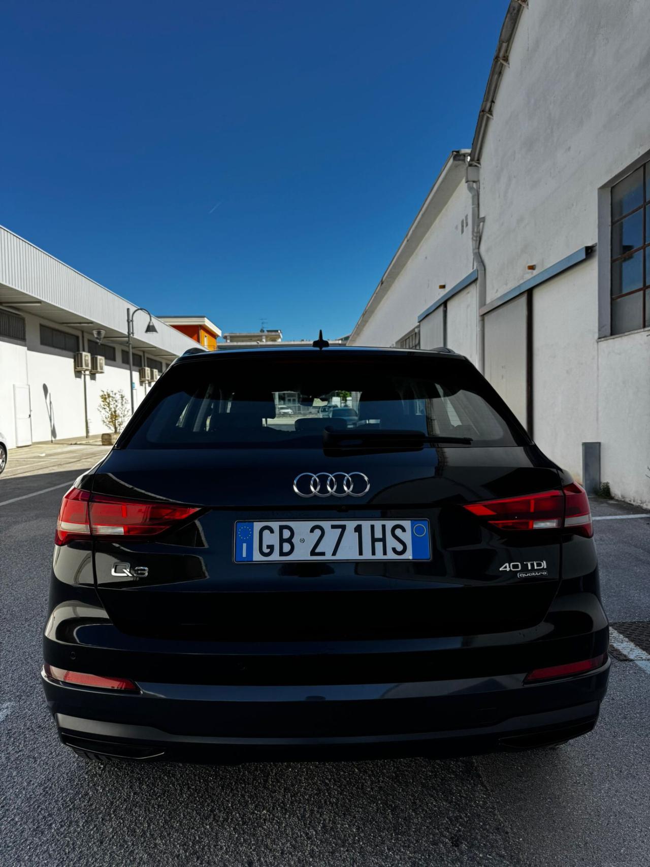 Audi Q3 40 TDI quattro S tronic Business Advanced
