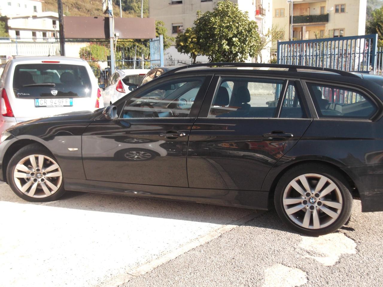 Bmw 320 320d cat Touring Attiva Automatica - 15