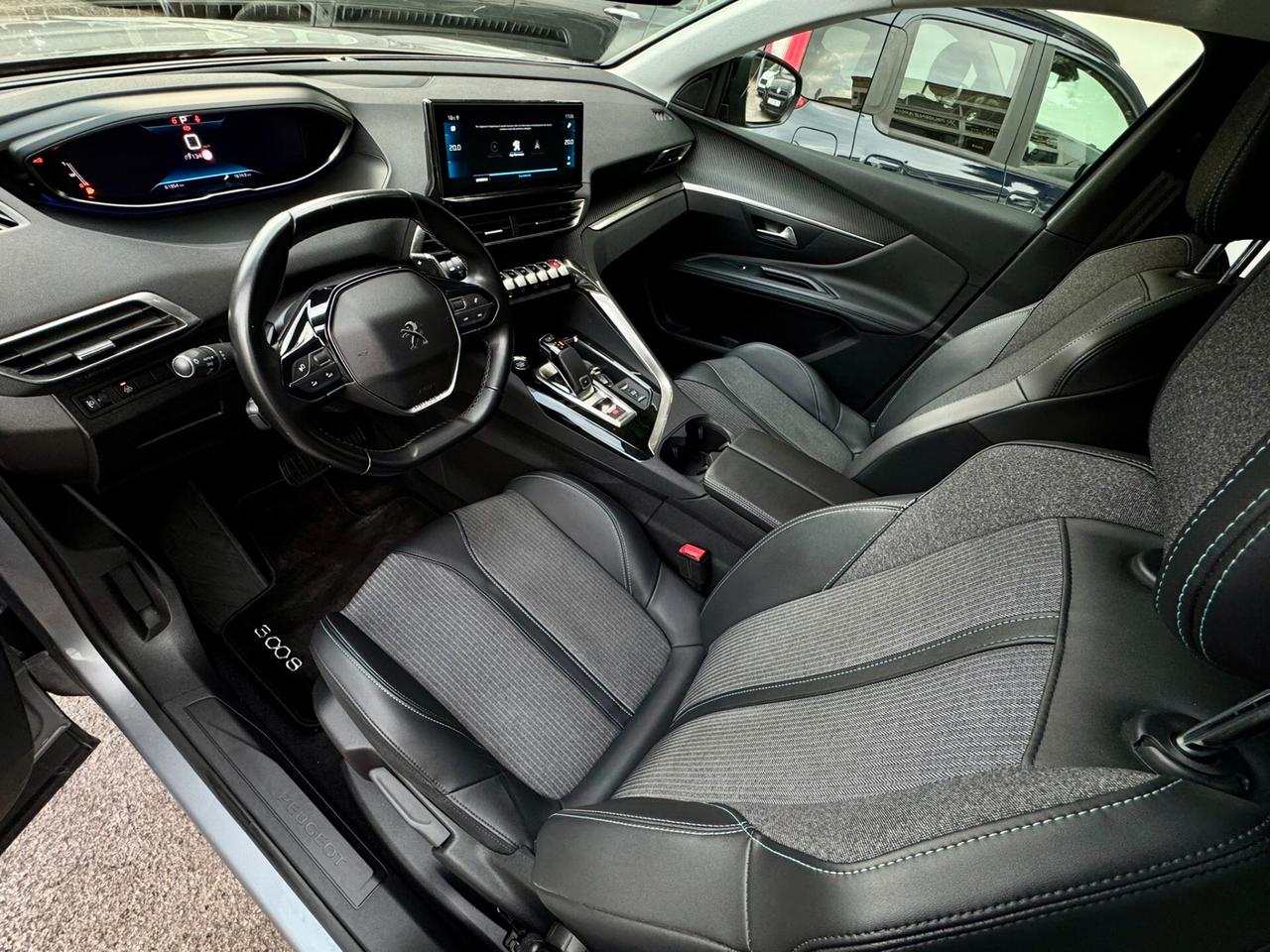 Peugeot 3008 BlueHDi 130 S&S EAT8 Allure