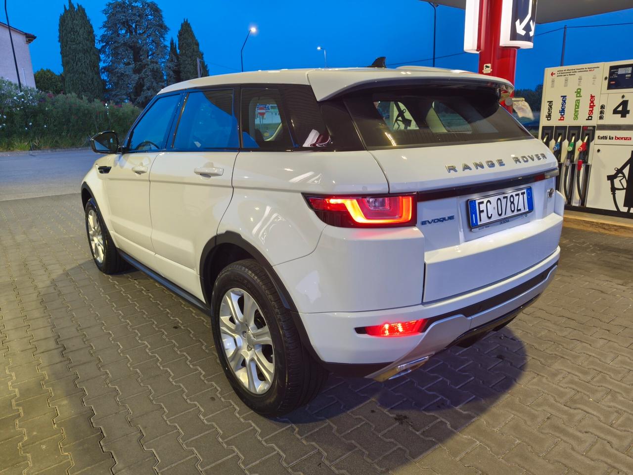 LAND ROVER EVOQUE 2.0D HSE KM80MILA