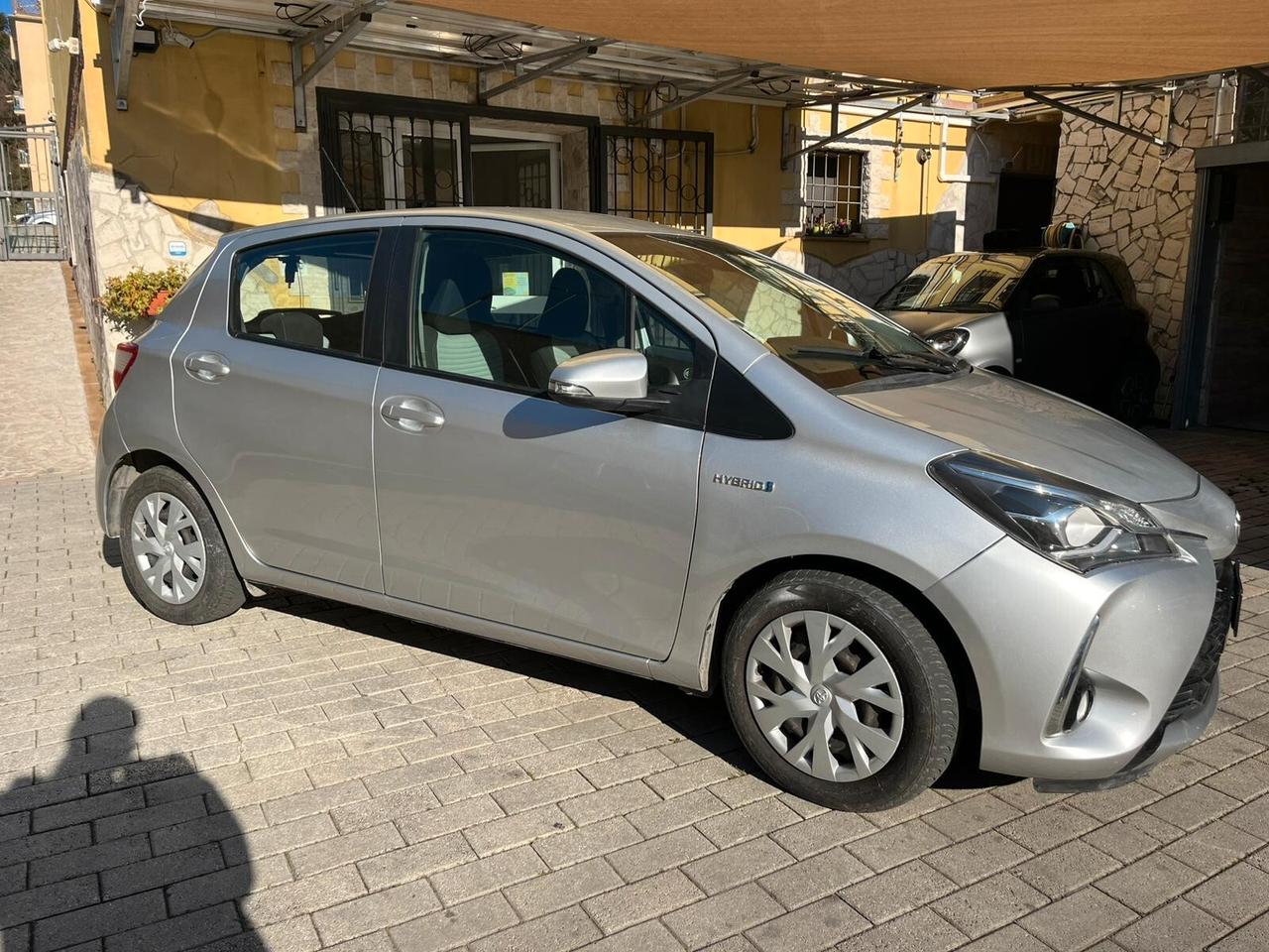 Toyota Yaris 1.5 Hybrid 5 porte Business