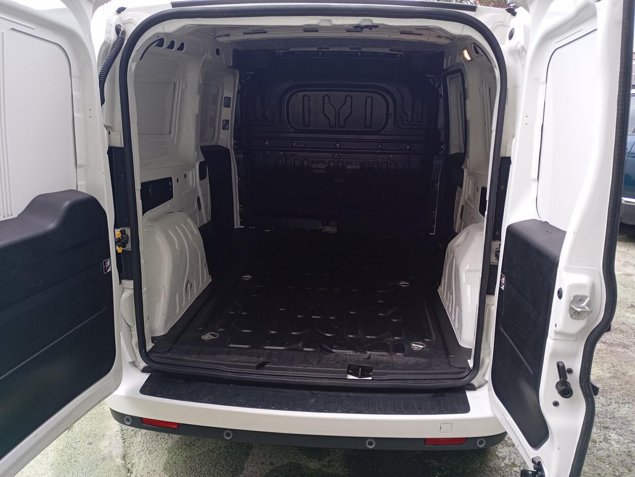 Fiat Doblo C. Maxi 1.6 Mjet 105CV Lounge 3 Posti