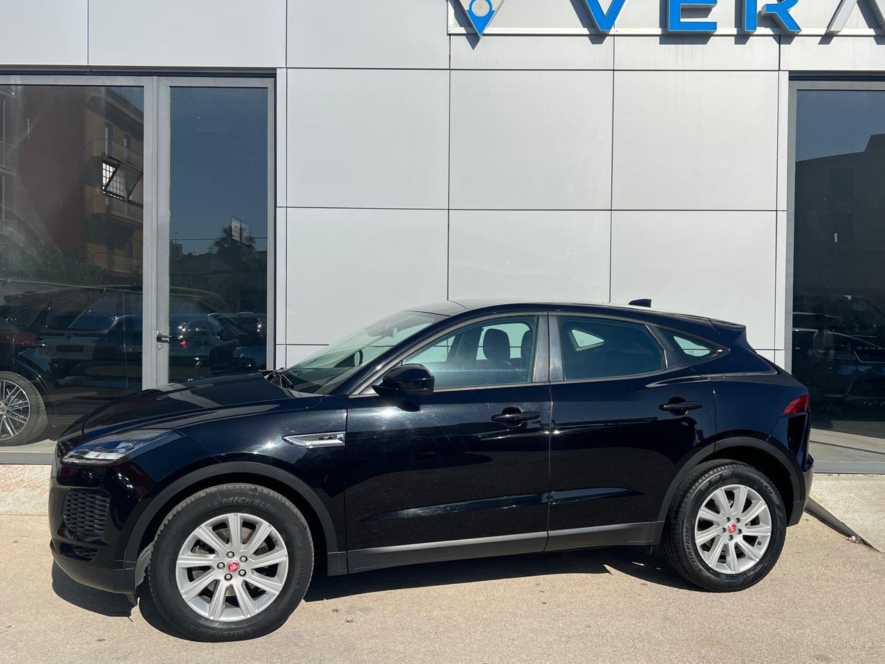 Jaguar E-Pace 2.0d i4 S awd possibilità noleggio no scoring