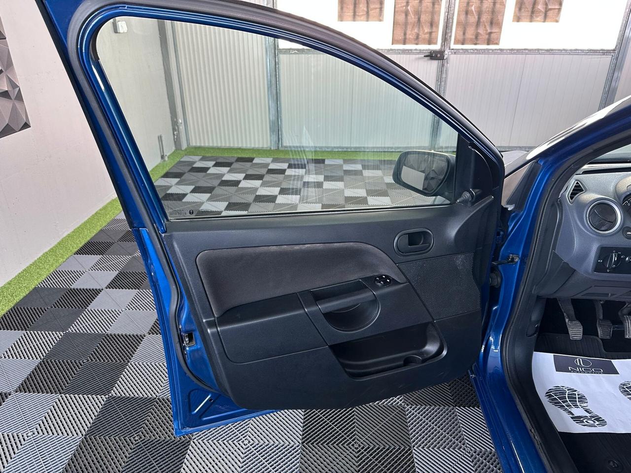 Ford Fiesta 1.4 TDCi 5p. Titanium