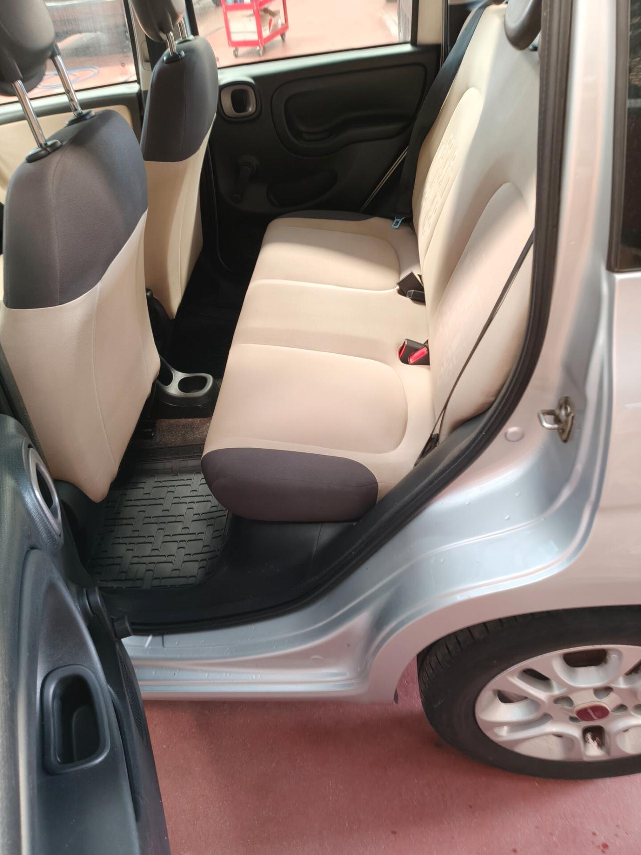 Fiat Panda 1.2 benzina con gancio traino