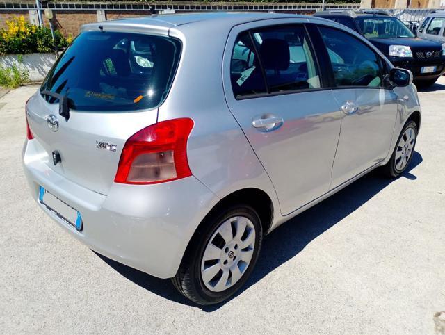 TOYOTA Yaris 1.0 5 porte Sol
