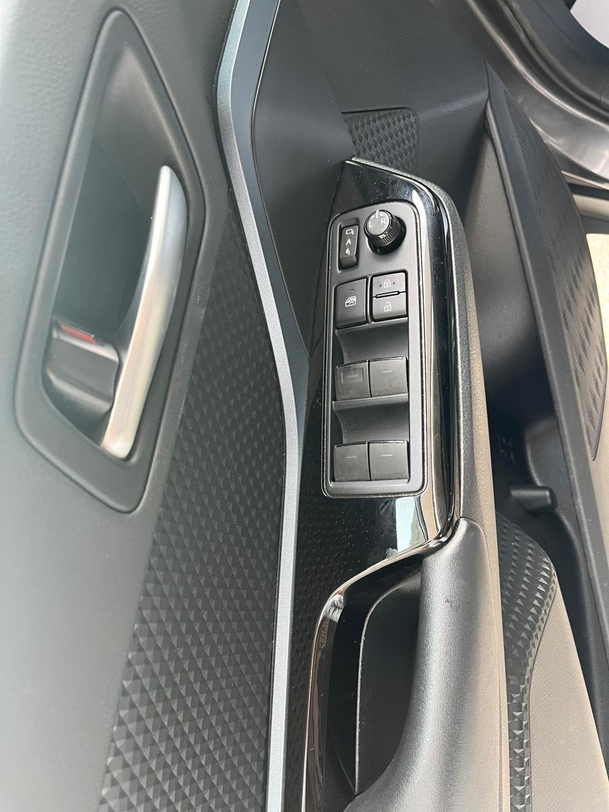 Toyota C-HR 1.8 Hybrid E-CVT Trend ADATTA AI NEOPATENTATI
