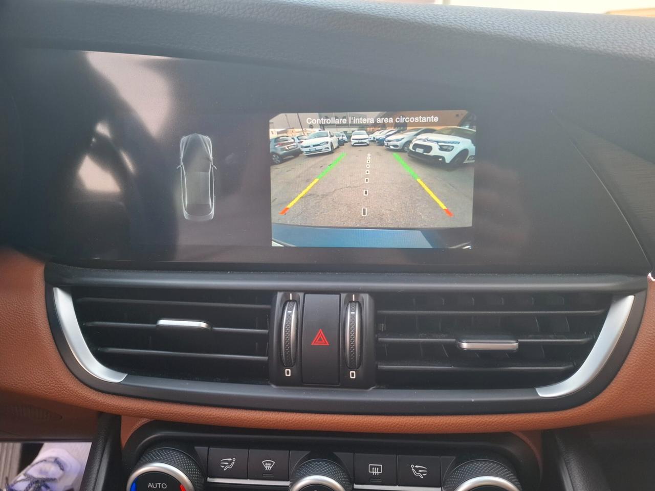 Alfa Romeo Giulia 2.2 allestimento " COMPETIZIONE "