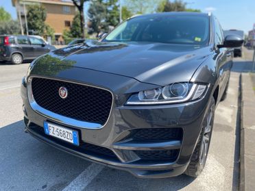 Jaguar F-Pace 2.0 D 180 CV AWD aut. Chequered Flag
