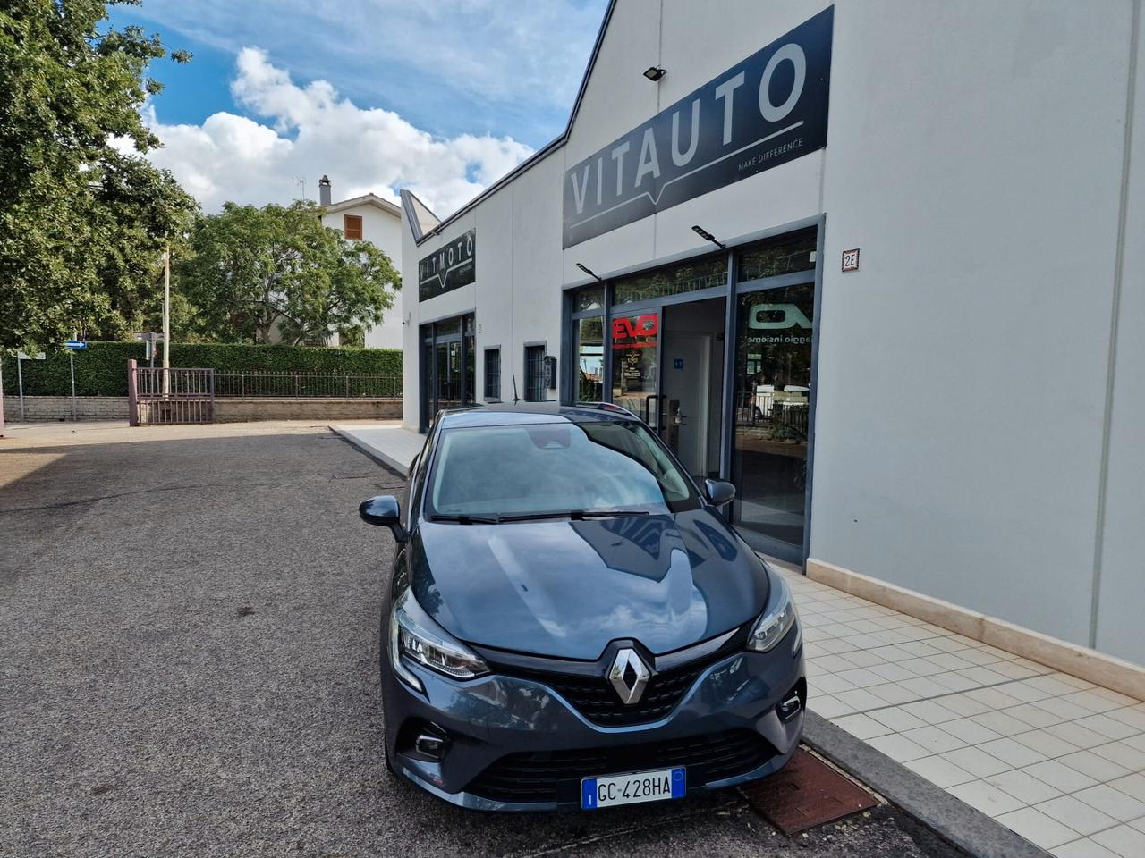 Renault Clio TCe 12V 100 CV 5 porte Business