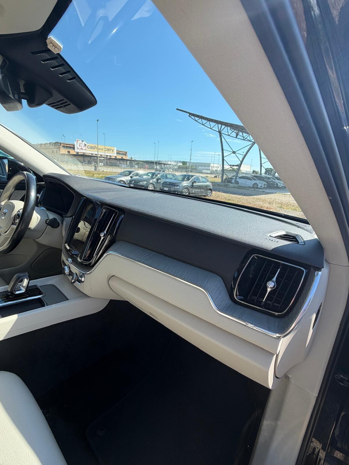 Volvo XC 60 XC60 B4 (d) AWD automatico Ultimate Dark N1 (AUTOCARRO)
