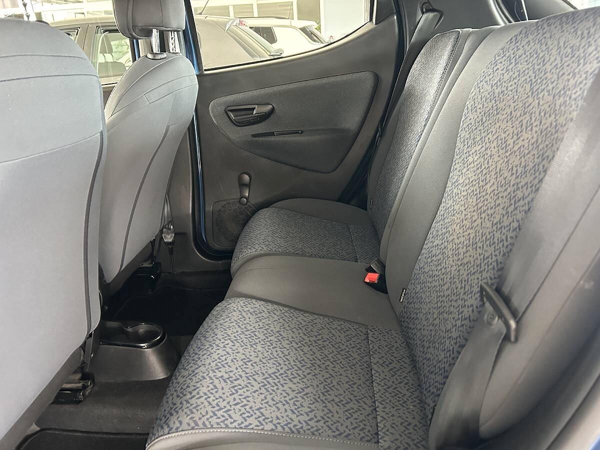 Lancia Ypsilon 1.0 FireFly 5 porte S&S Hybrid Ecochic Silver