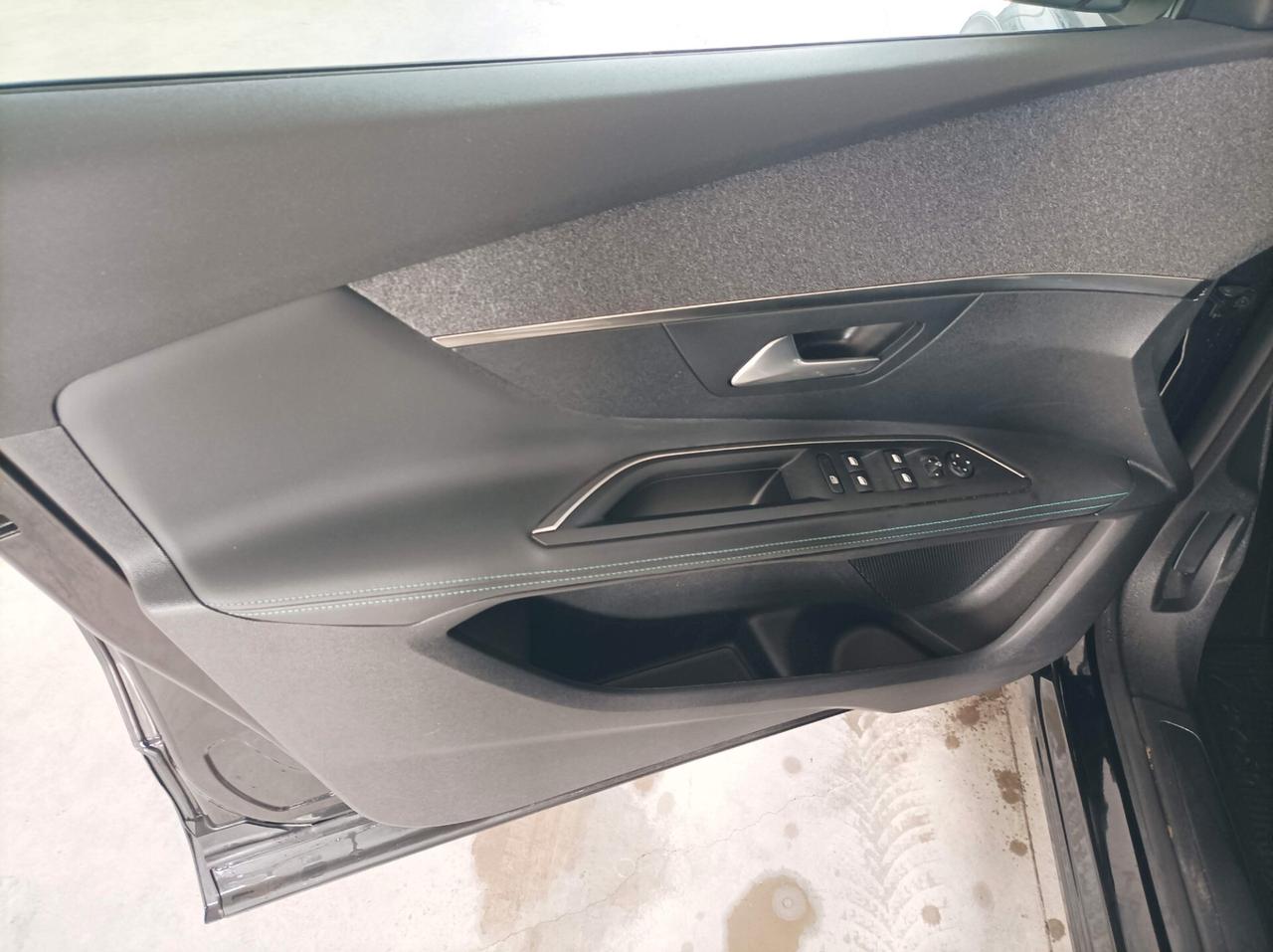 Peugeot 3008 BlueHDi 130 S&S Allure Pack 03/2021