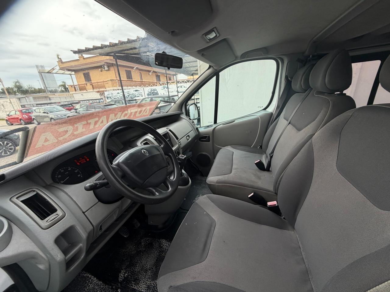 Renault Trafic 2008 2.0 dCi 9 POSTI LEGGI TUTTO!