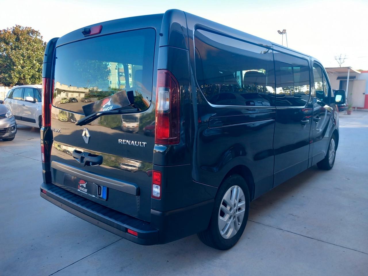 Renault Trafic 1.6 dCi 125CV S&S Intens 9 posti MOTORE SOSTITUITO CON KM 156000