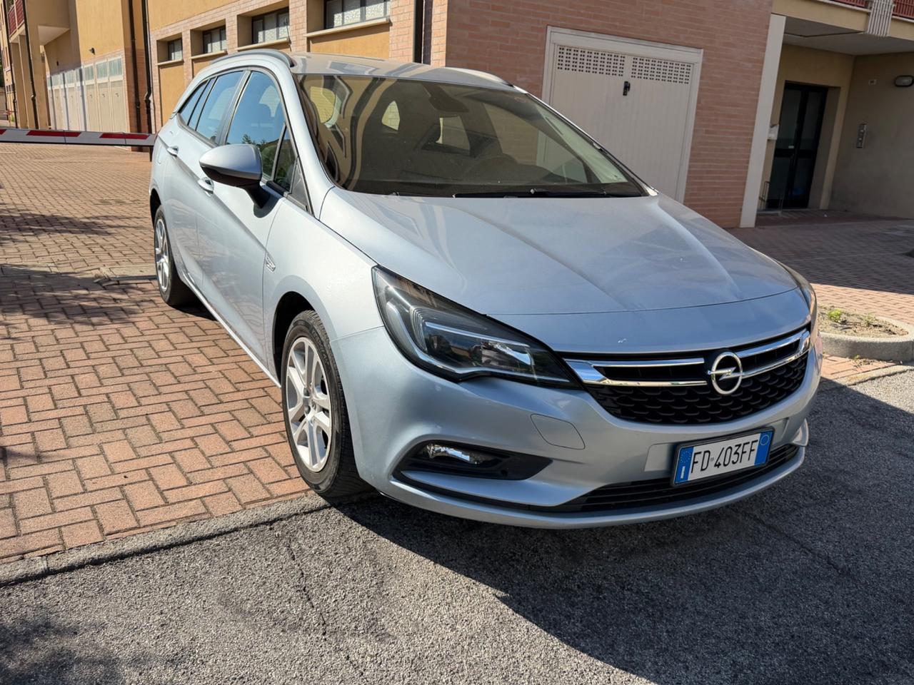 Opel Astra 1.6 CDTI EcoFLEX S&S Sports Tourer Cosmo
