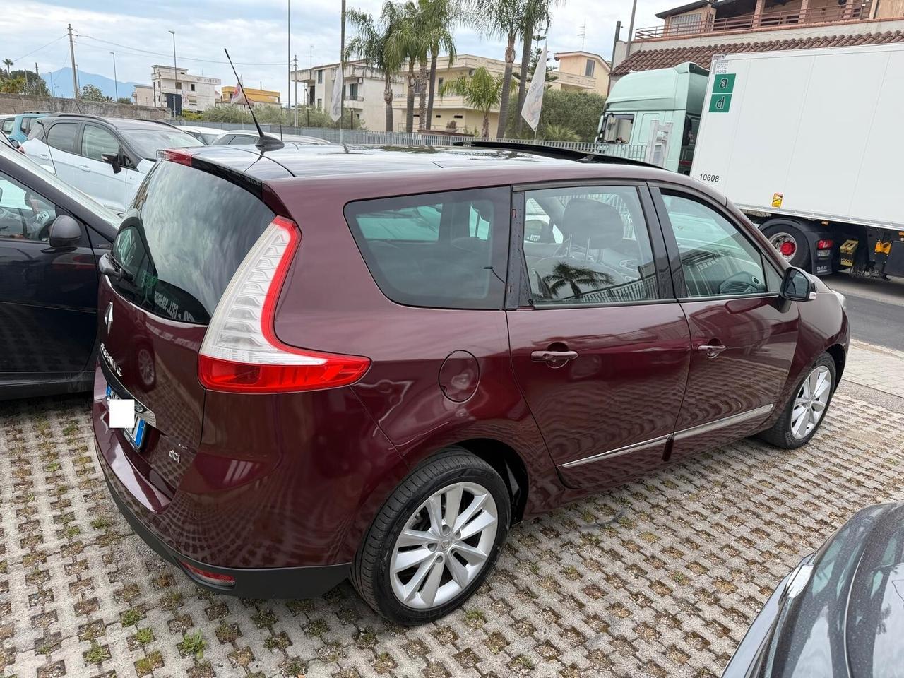 Renault Scenic 1.6 dCi 130CV 7p. Start&Stop Bose-2012