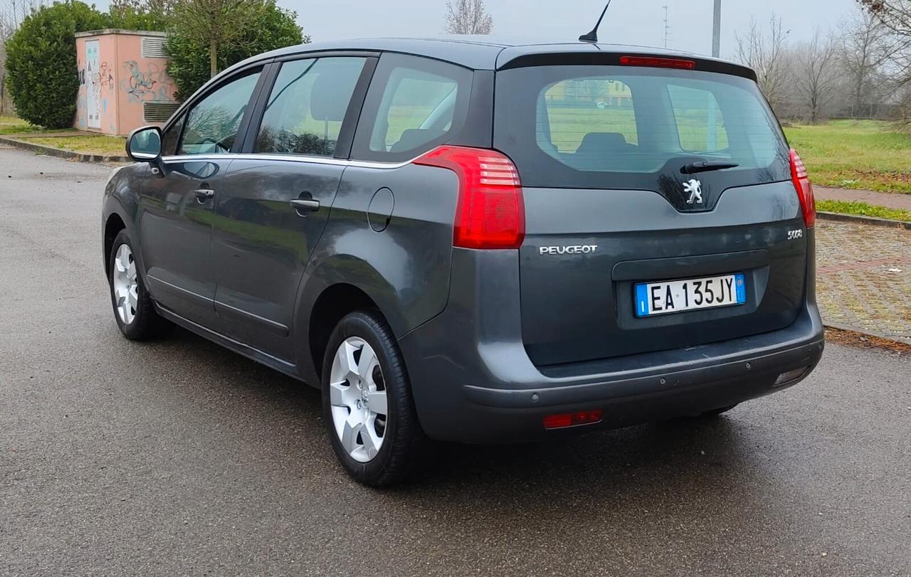 Peugeot 5008 1.6 HDi 112CV Business