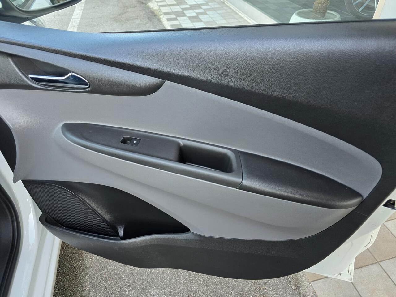 Opel Karl 1.0 75 CV 5 Porte Cosmo 2015 OK NEOPATENTATI